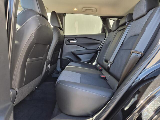 Nissan QASHQAI 1.3 MHEV Xtronic N-Connecta / Fabrieksgarantie tot 09-2028 / Cold Pack / Trekgewicht 1800 kg / Rondomzicht camera / Apple Carplay Android Auto / Stuur- Stoel & Voorruitverwarming / Draadloze telefoon lader / Keyless Entry/Start /