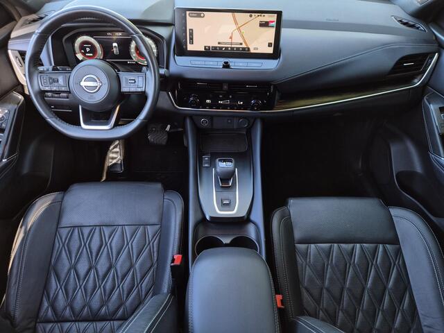 Nissan QASHQAI 1.3 MHEV Xtronic Tekna Plus / Dealer onderhouden / Elektrisch achterklep / All season banden / head-up display / Panoramadak / Apple Carplay Android Auto / Trekgewicht 1.400 kg / Keyless Entry/Start / rondomzicht camera / Stuur- Stoel & Voorruitverwarming /