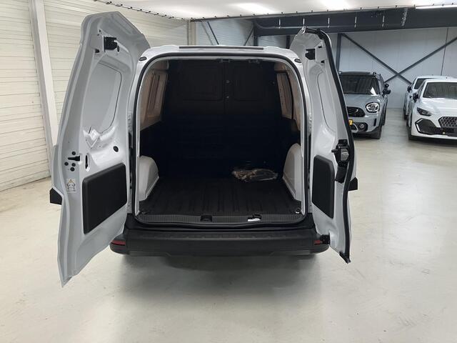 Nissan Townstar N-Connecta L2 45 kWh / ¤6557,- Nissan Zakelijk Voorraadvoordeel Ex. BTW! / Nieuw uit Voorraad Leverbaar / CCS Snellader / Camera / Half Lederen Bekleding / Climate Control / Apple CarPlay/Android Auto / Cruise Control /