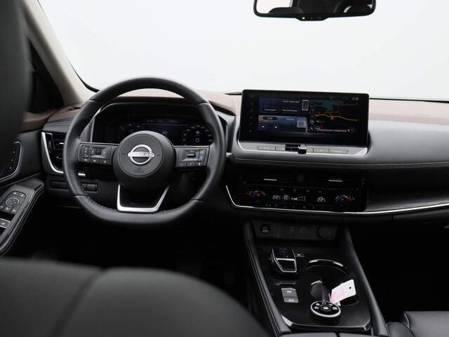 Nissan X-TRAIL 1.5 e-4orce Tekna 4WD 7p. 214pk | Afneembare Trekhaak | Glazen Schuif-Kanteldak | Stoel- & Stuurwielverwarming | 360-graden Camera | ProPilot | Achterbank Verwarmd | Lederen Bekleding | Memory Seats | Elektrische Achterklep