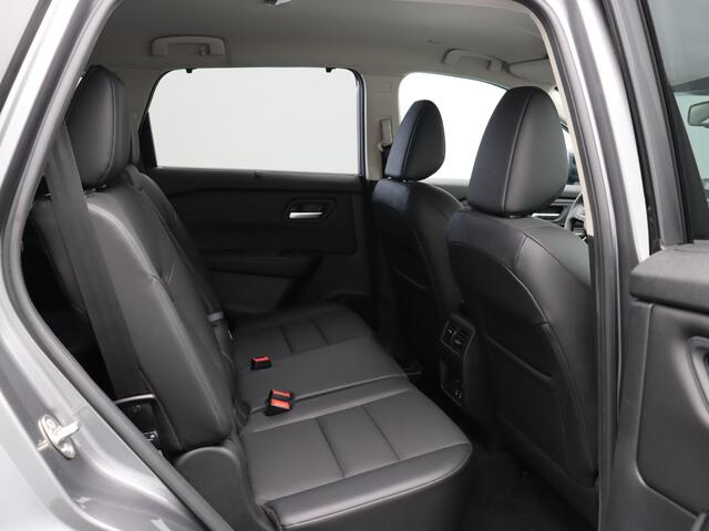 Nissan X-TRAIL e-4ORCE 4WD 213 1AT N-Trek 7-zits | 12.3" NissanConnect Navigatie- en infotainmentsysteem | Achteruitrijcamera met dynamische afstandsmarkering | Audiosysteem met Apple Carplay & Android Auto, USB aansluiting, stuurwielbediening en 6 luidsprekers
