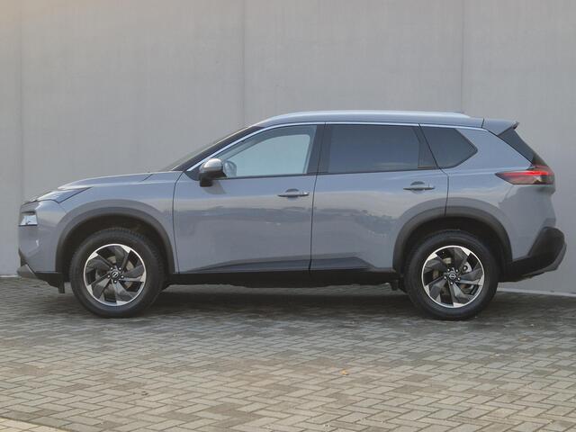Nissan X-TRAIL 1.5 MHEV 163pk Tekna Automaat / Fabrieksgarantie tot 28-04-2028 / Trekgewicht 2000 kg / Allseason banden / HUD / Elektrische achterklep / Stuur-, Stoel en Achterbank verwarming / Rondomzicht camera /