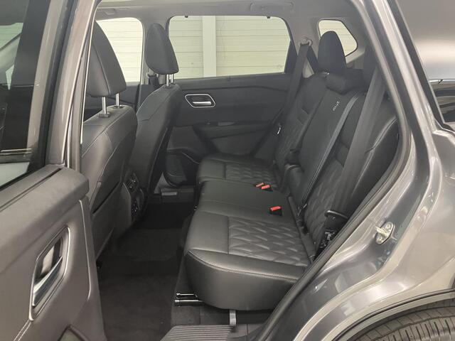 Nissan X-TRAIL 1.5 e-4orce Tekna Plus 4WD 7p. / ¤8.000,- Nissan Voorraadvoordeel / Nieuw uit Voorraad Leverbaar / 7-Persoons / 1650 KG Trekgewicht / Elektrisch Schuif/Kanteldak / Lederen Bekleding / BOSE Audio / Navigatie / Massagestoelen / Stoel- en Stuurverwarming / V