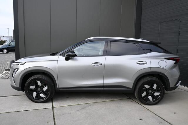 Omoda 5 1.6 T-GDi SHS-H Premium | AUTOMAAT | SCHUIF/KANTELDAK | 360 CAMERA | LEDER | STUUR/STOELVERWARMING | SONY | APPLECARPLAY/ANDROIDAUTO | ADAPT/ CRUISE CONTROL | STOELVENTILATIE | PDC | LMV