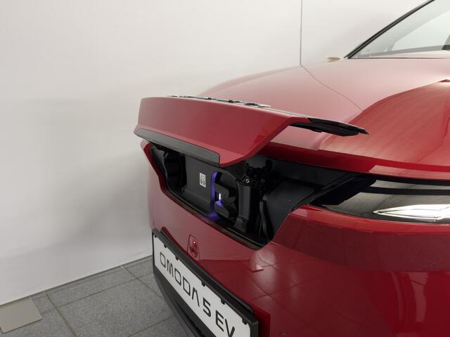 Omoda 5 EV Premium 61 kWh Heel compleet met schuifdak, lederen bekleding en rondom camera's