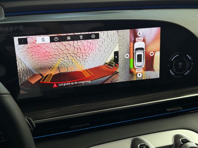 Omoda 9 OMODA 9 PREMIUM AWD 538 PK / PHEV/ TOTAAL MET BENZINE ELEK 1000KM 4WD 4X4