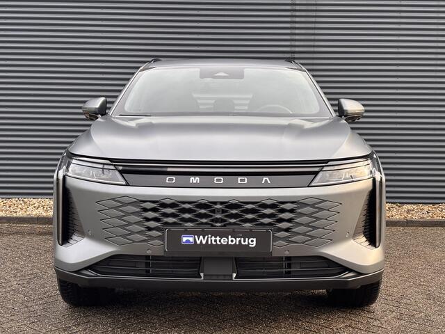 Omoda 9 SHS Premium Black Pack Plug-In Hybride Automaat met 1100 km Range, Black Pack, 21 inch Lichtmetalen velgen, Lederen bekleding, Elektrsiche stoelverstelling voor en achter Nu te bestellen en proef te rijden!