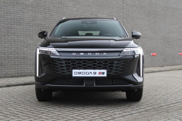 Omoda 9 SHS-P Premium Uit voorraad leverbaar * 20"LM velgen * Schuif/kanteldak * Camera rondom * 1.500 kg trekgewicht