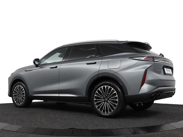 Omoda 9 SHS-P 1.5T-GDi SHS-P Premium - Inruilpremie ¤ 4.000,- - PHEV Premium - Panoramadak - 140km actieradius plug in hybride - Parkeerhulp voor en achter - 7 Jaar Fabrieksgarantie