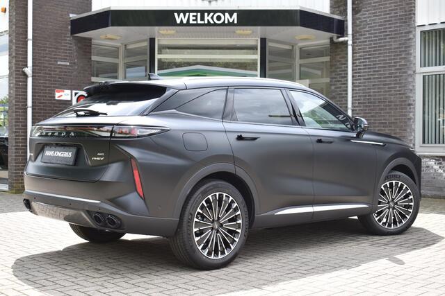 Omoda 9 SHS-P Premium | INCL. WK-PREMIE EN TRANSFERPREMIE | MATZWART | 538 PK | STOELMASSAGE | STOELVERWARMING+VENTILATIE VOOR+ACHTER | SONY AUDIO | 20 INCH | PANORAMADAK | ELEKTR. ACHTERKLEP