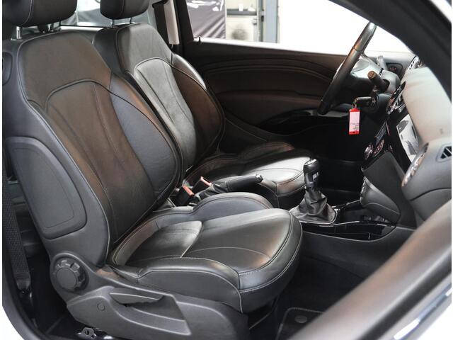 Opel ADAM 90PK Turbo Jam Favourite | 1ste eigenaar | LEER | Glazen dak | Climate Control | Stoel/StuurVerwarmd | Cruise Control | Navigatie | Parkeersensoren | DAB Radio |