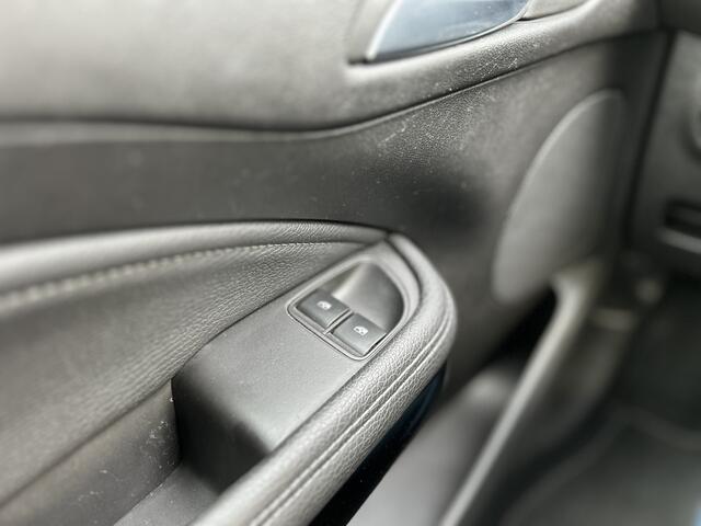 Opel ADAM 1.2 | Airco | Stoelverwarming | Stuurverwarming | Cruise control | Goed onderhouden |