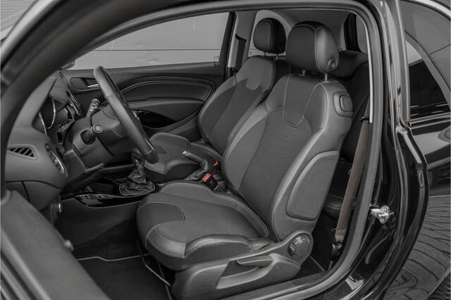 Opel ADAM 1.4 Unlimited Stuur & Stoelverw Climate Bluetooth