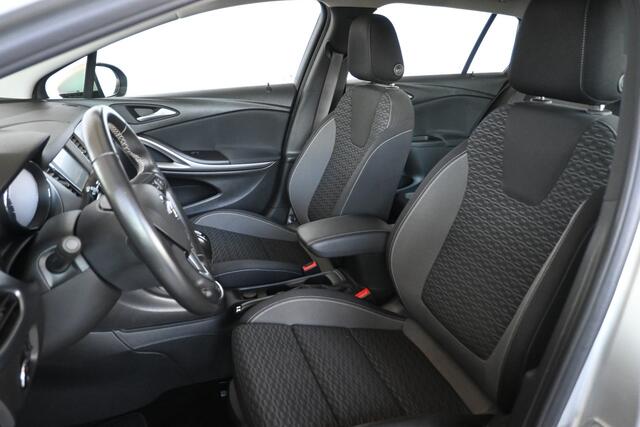 Opel ASTRA Sports Tourer 1.2 Launch Edition BTW NAP! Navigatie LED Dealer Onderhouden! Inruil Mogelijk!