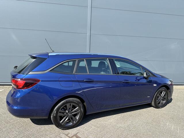 Opel ASTRA Sports Tourer 1.2 Business Elegance PDC V+A - Camera - Apple Carplay