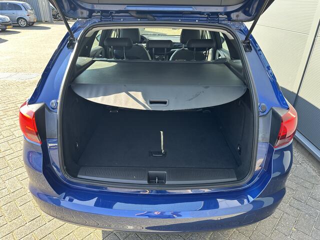 Opel ASTRA Sports Tourer 1.2 Business Elegance PDC V+A - Camera - Apple Carplay