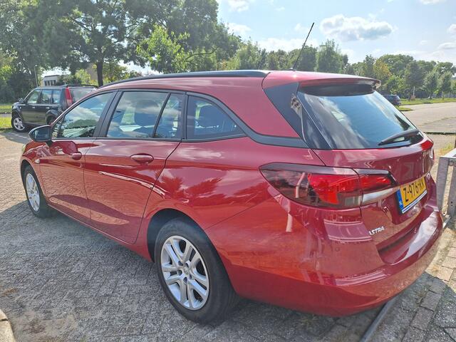Opel ASTRA Sports Tourer 1.2 Business Edition