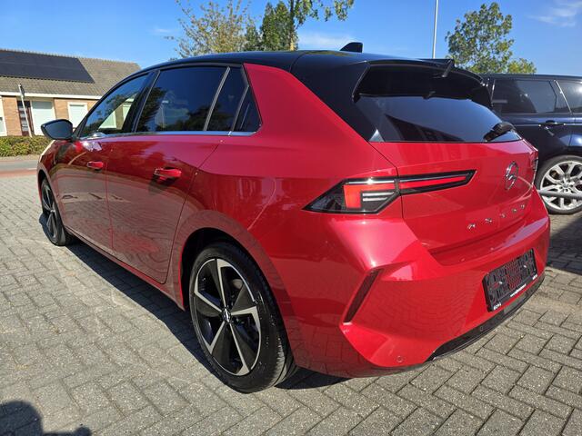Opel ASTRA 1.2 Elegance / Stoelverwarming / Stuurverwarming / Camera / PDC