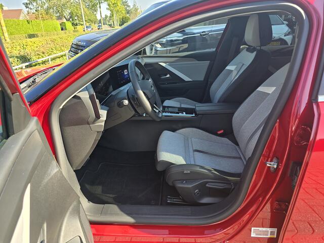 Opel ASTRA 1.2 Elegance / Stoelverwarming / Stuurverwarming / Camera / PDC