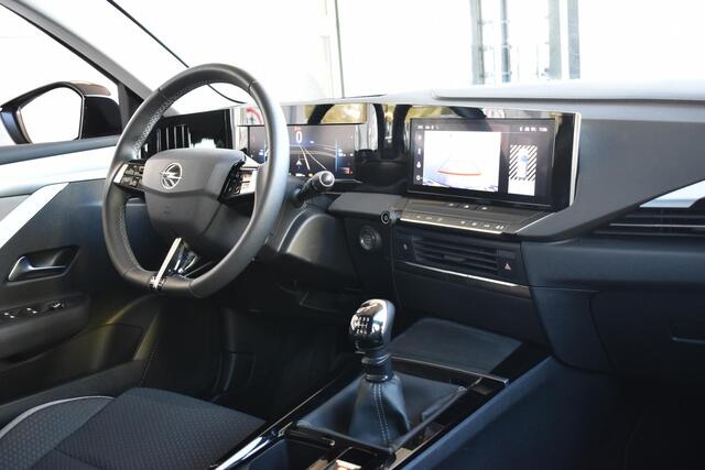 Opel ASTRA 1.2 turbo Edition / navi / camera / pdc / led