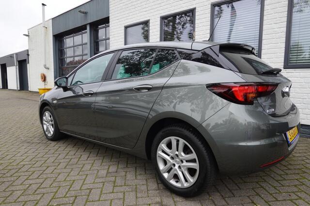 Opel ASTRA 1.2 110PK BNS EDITION 33.000 KM Zeer Fraai