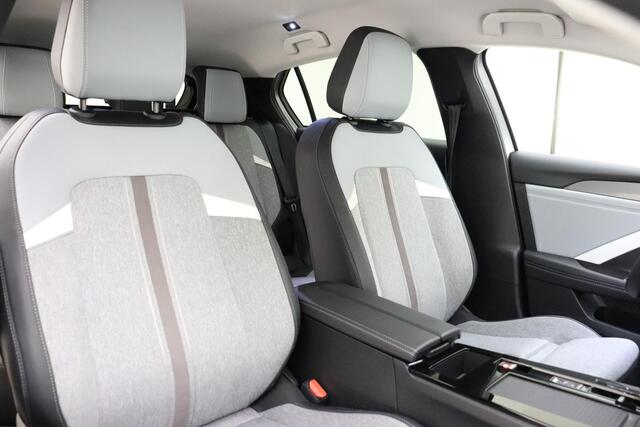 Opel ASTRA 1.2 Elegance 130 PK Automaat | AGR Stoel | Navigatie via Apple Carplay | Climate control | Camera | Led | Getint glas | Lichtmetalen velgen