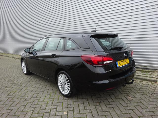 Opel ASTRA Sports Tourer 1.2 Business Edition Navi / Trekhaak / Cruise control / Led