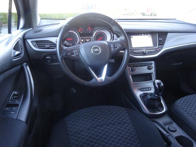 Opel ASTRA Sports Tourer 1.2 Business Edition Navi / Trekhaak / Cruise control / Led