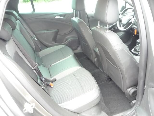 Opel ASTRA 1.2 Turbo (110Pk) Design & Tech Géén Afleverkosten