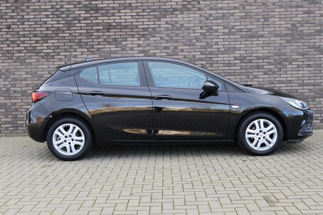 Opel ASTRA 1.0 | Camera | Cruise-control | Navi |
