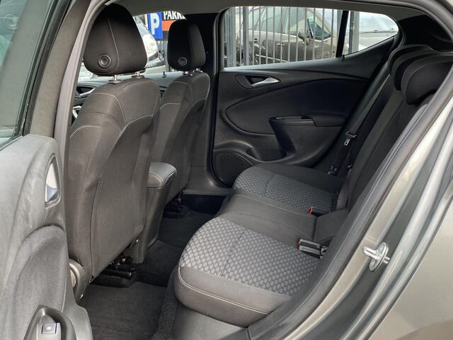 Opel ASTRA 1.2 Edition 2020, 6-BAK, AIRCO(CLIMA), CRUISE CONTROL, PARKEERSENSOREN V+A, GROOT NAVIGATIE, 4X ELEK-RAMEN, BLUETOOTH-RADIO-USB-AUX, ISOFIX, CENT-VERGRENDELING, LED DAGRIJVERLICHTING, LM-VELGEN, APK TOT 15-10-2026