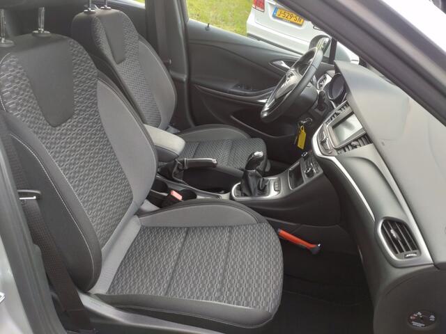 Opel ASTRA 1.2 Edition