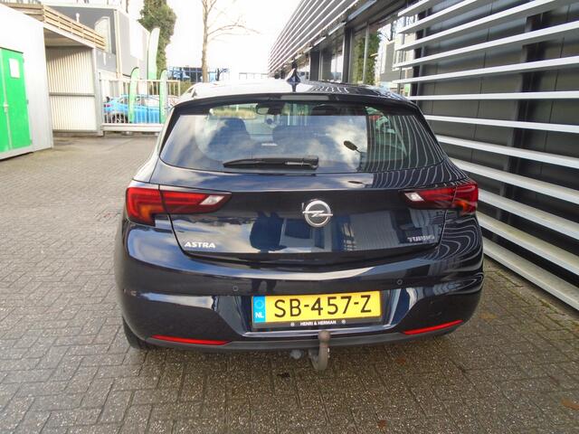 Opel ASTRA 1.4 Innovation + afneembare trekhaak