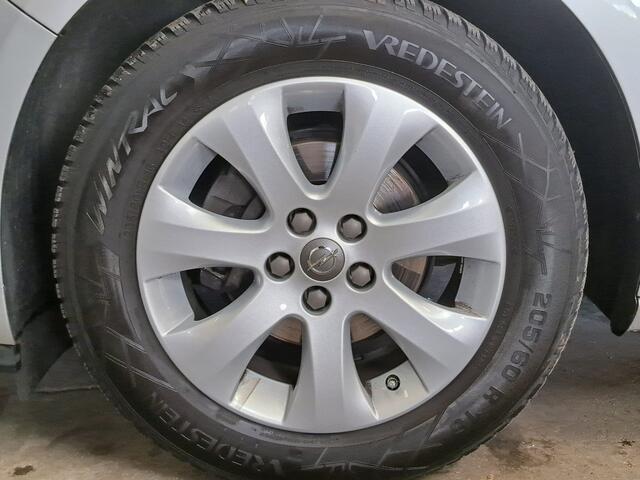 Opel ASTRA Sports Tourer 1.4 Turbo Blitz + NAVI