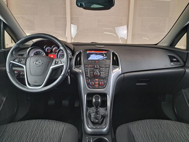 Opel ASTRA Sports Tourer 1.4 Turbo Blitz + NAVI