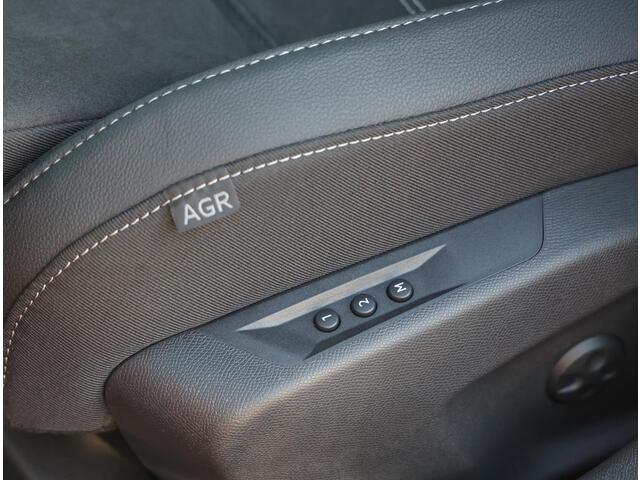 Opel ASTRA 1.2 Turbo Hybrid Ultimate ( Panoramadak | Alcantara Bekleding | TwoTone | AppleCarPlay/AndroidAuto | AGR | ClimateControl | CruiseControl )
