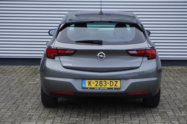 Opel ASTRA 1.2 Turbo Edition / Camera / AGR-stoelen / PDC / Navi