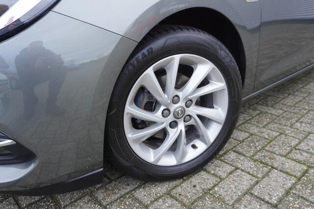 Opel ASTRA 1.2 Turbo Edition / Camera / AGR-stoelen / PDC / Navi