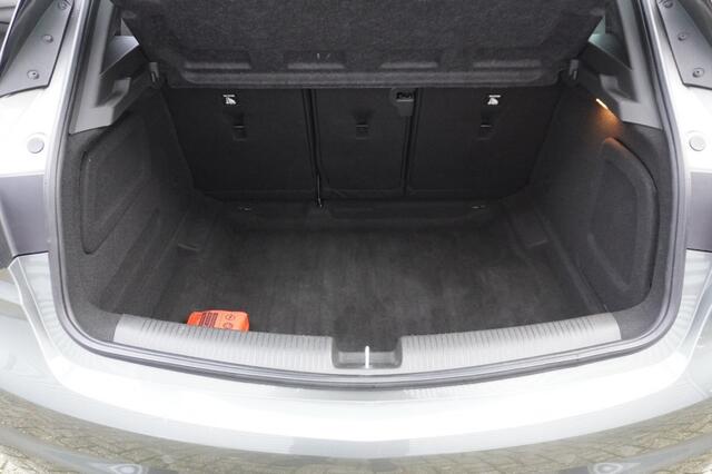 Opel ASTRA 1.2 Turbo Edition / Camera / AGR-stoelen / PDC / Navi