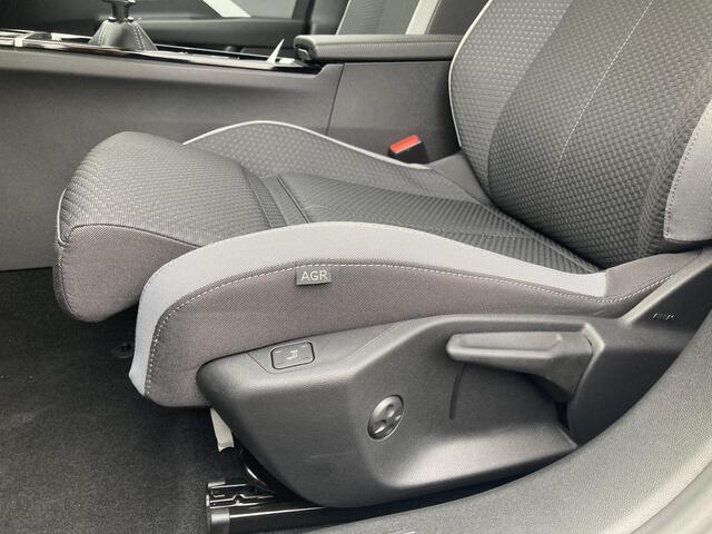 Opel ASTRA Sports Tourer 1.2 Turbo Edition 110 pk | Navigatie | Climate control | Achteruitrijcamera | Verwarmde voorstoelen + Stuurwiel |