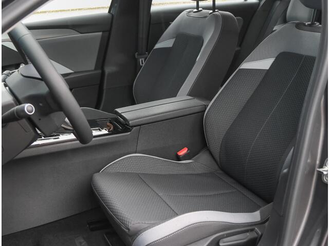 Opel ASTRA Electric 54 kWh Business Edition | Warmtepomp | 11kw lader | AGR-bestuurdersstoel | Apple Carplay/ Android Auto | Adaptieve cruise control | Camera | Parkeersensoren voor & Achter | Navigatie | Stoel & stuur verwarming