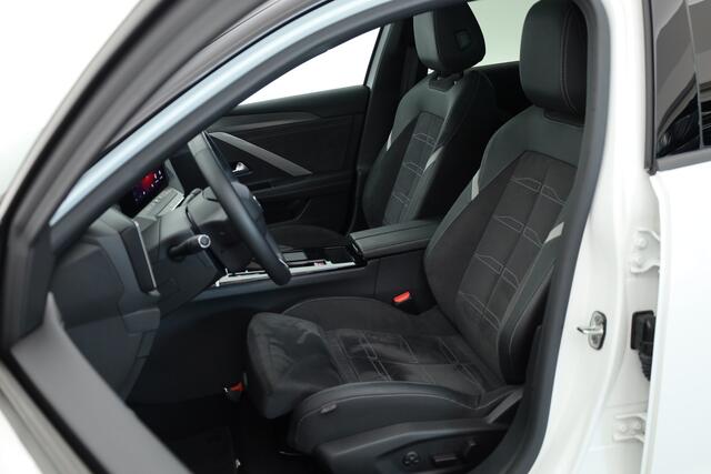 Opel ASTRA Electric Ultimate 54 kWh | Pano | 360cam | Stoel- Stuurverw. | Navi | Adapt. Cruise | Apple CarPlay