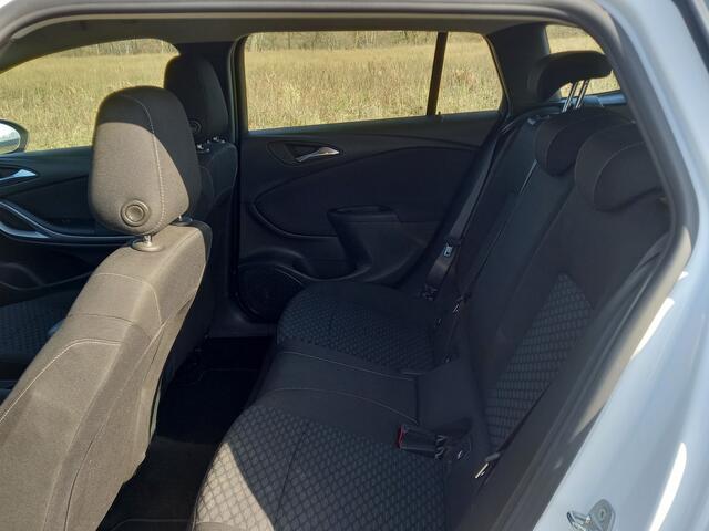 Opel ASTRA Sports Tourer 1.0 Turbo Business
