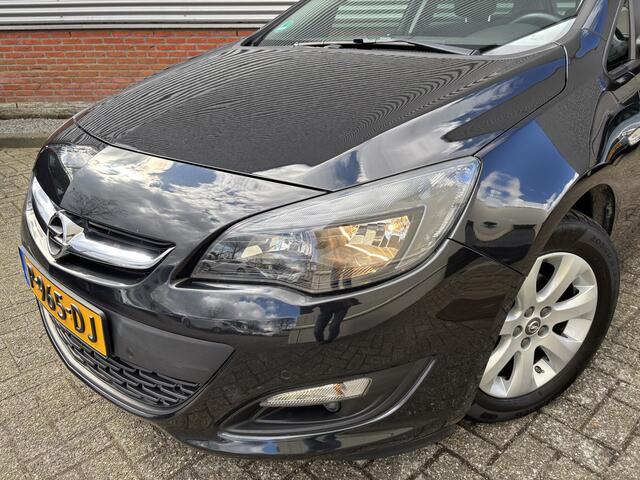 Opel ASTRA Sports Tourer 1.4 Turbo Business +