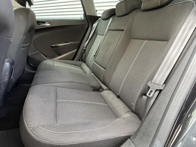 Opel ASTRA Sports Tourer 1.4 Turbo Business +