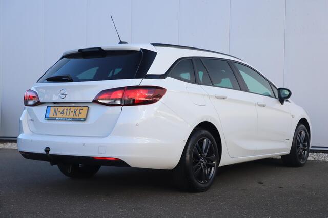 Opel ASTRA Sports Tourer 1.2 Design & Tech 110PK Trekhaak 16 inch Navigatie Achteruitrijcamera Carplay Android Parkeersensor Clima Cruise Lane Assist