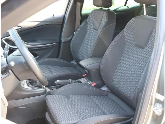 Opel ASTRA Wagon 105pk Turbo 120 Jaar Edition | 1ste eigenaar | AGR stoelen | Climate | Parkeersensoren | Navigatie