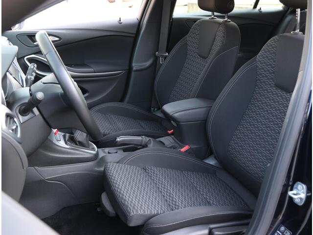 Opel ASTRA Wagon 105pk Turbo Online Edition | 1ste eigenaar | AGR stoelen | Navigatie | Airco | Parkeersensoren VOOR + achter