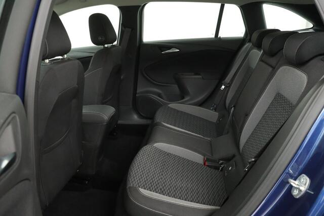Opel ASTRA 1.4 Turbo Edition | Automaat | Carplay | Comfortstoelen | Navigatie | Climate control | PDC | Cruise control | Bluetooth