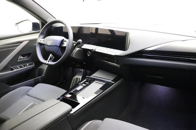 Opel ASTRA 1.2 Turbo GS 130 PK Automaat | Navigatie | Climate control | Camera's rondom | Zwart dak | Stoel & Verwarming | Lichtmetalen velgen | Getint glas | DEMO |